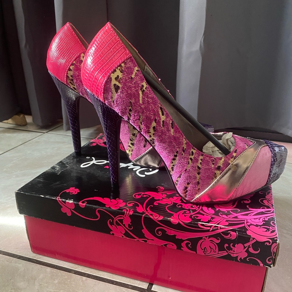 Qupid Multicolor Pink Heels